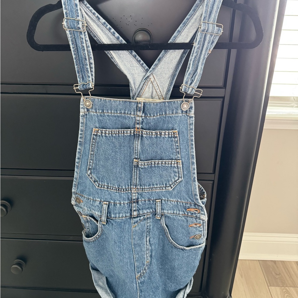 We The Free Light Blue Denim Overall shorts